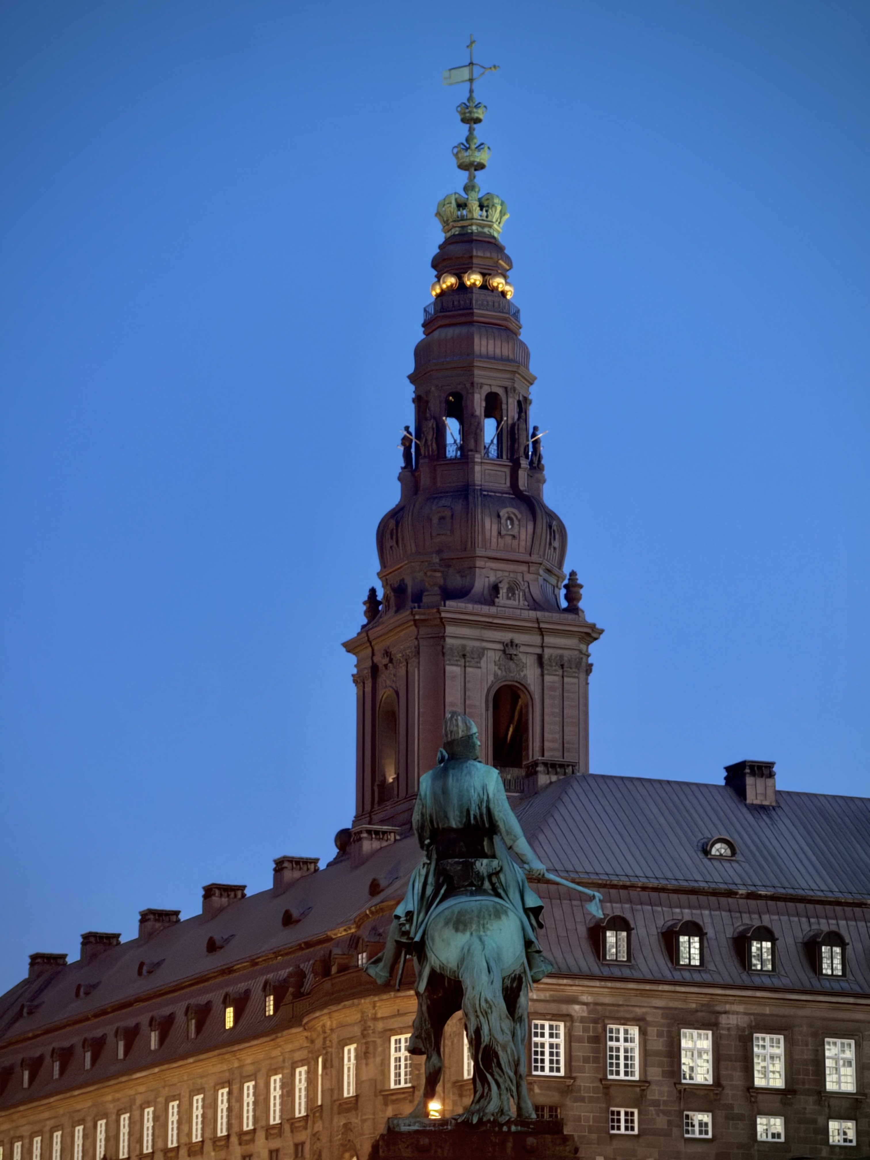 Biskop Absalon Before Christiansborg Slot (2026)